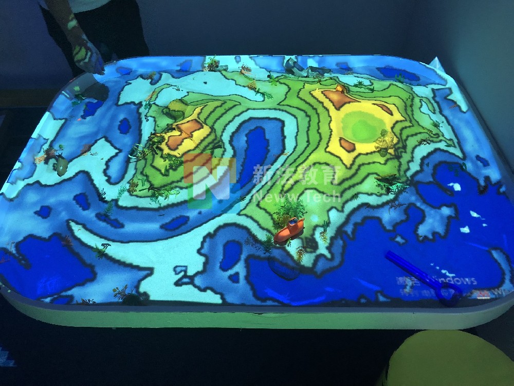 开启AR时代的地理探索之旅——新法教育AR地理沙盘！