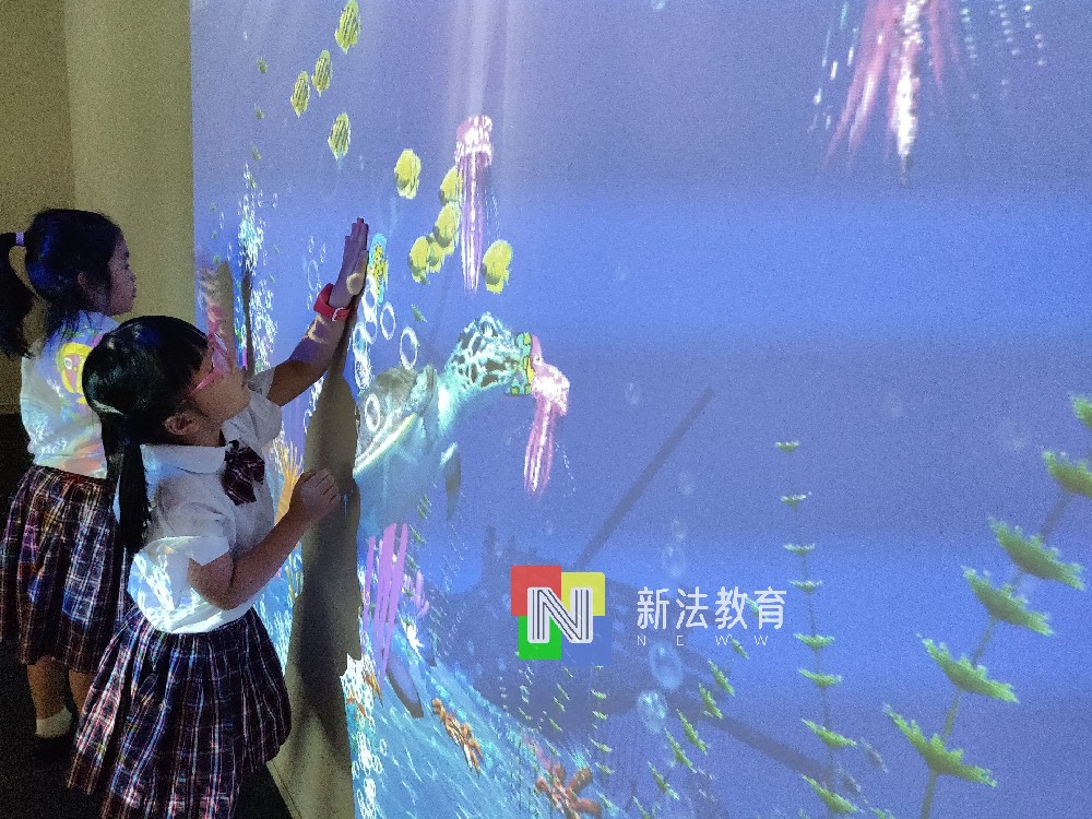 幼教小学美术教学智能化发展！新法教育智慧互动美术系统平面变动画！